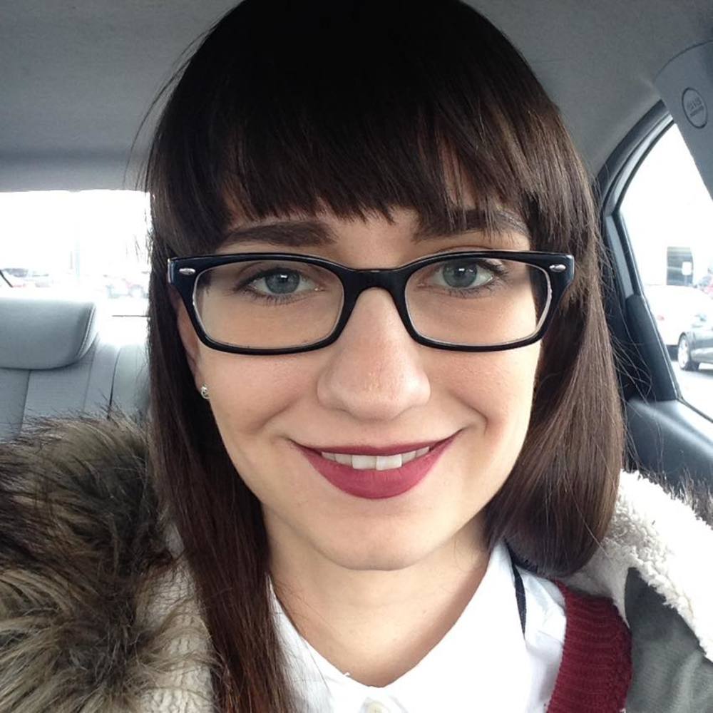 Meet your Posher, Emily